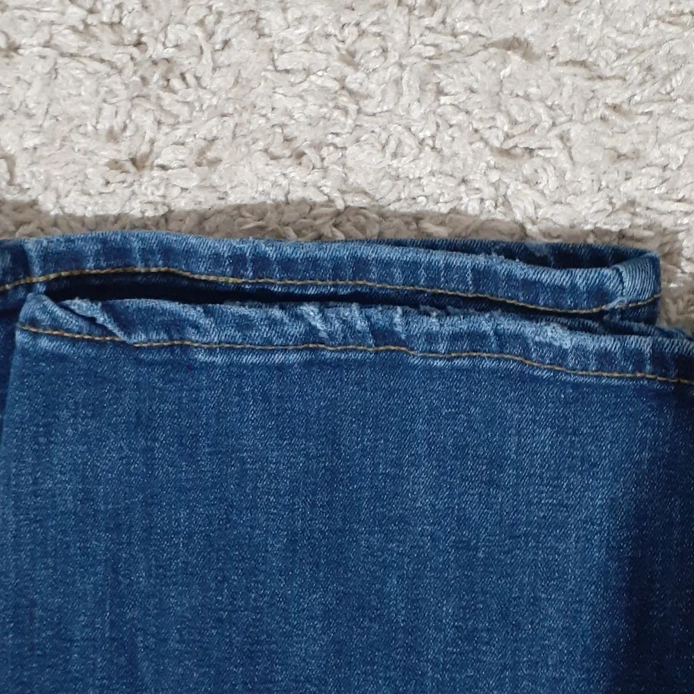 Lucky Brand 410 Athletic Straight Jeans - 36x32 - Blue Preowned - Picture 3 of 5